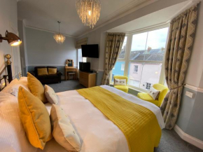 Гостиница Sunny Bank Guest House  Тенби